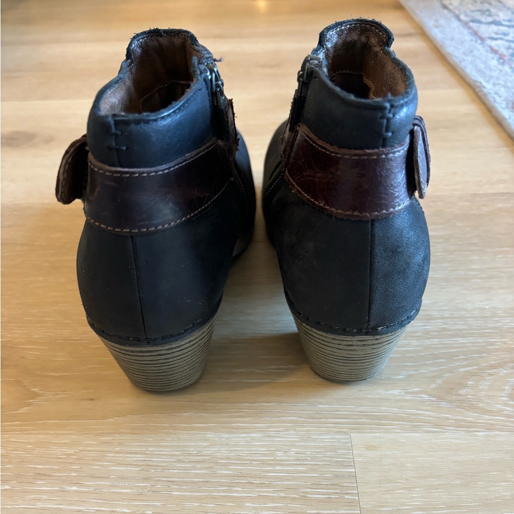 Dansko Booties - Size 37 - image 3